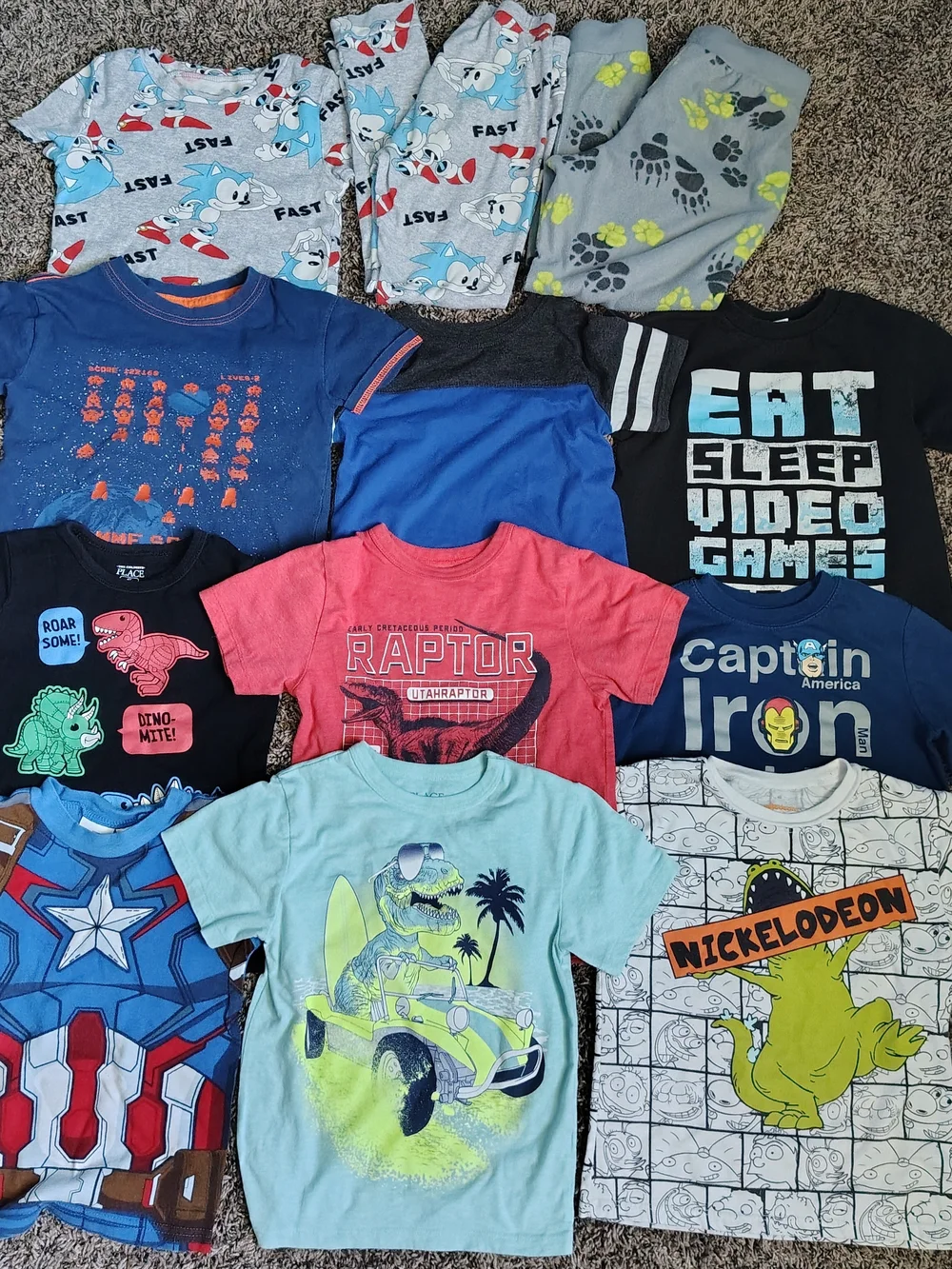 Kids Boys Size 4T Clothes Lot 12pc (Sonic - Marvel -Dinosaurs)
